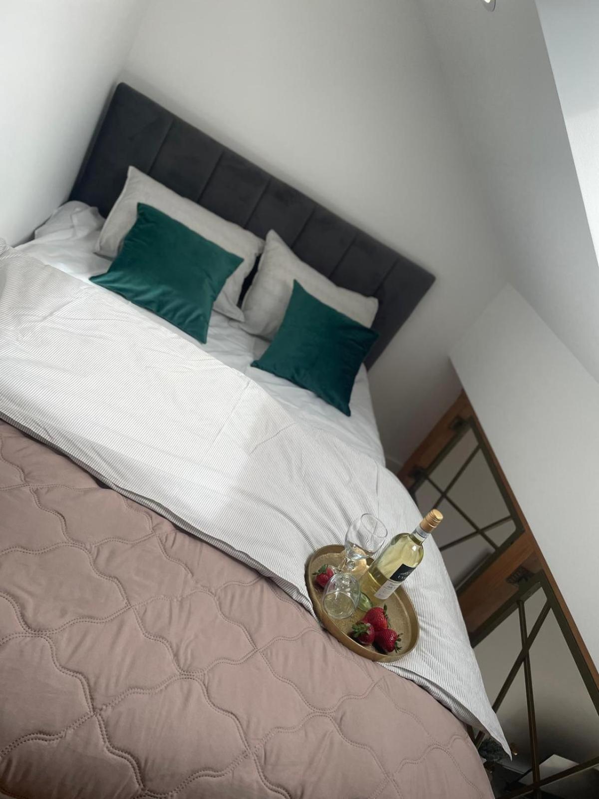Nice Apartament Glogow Apartment *